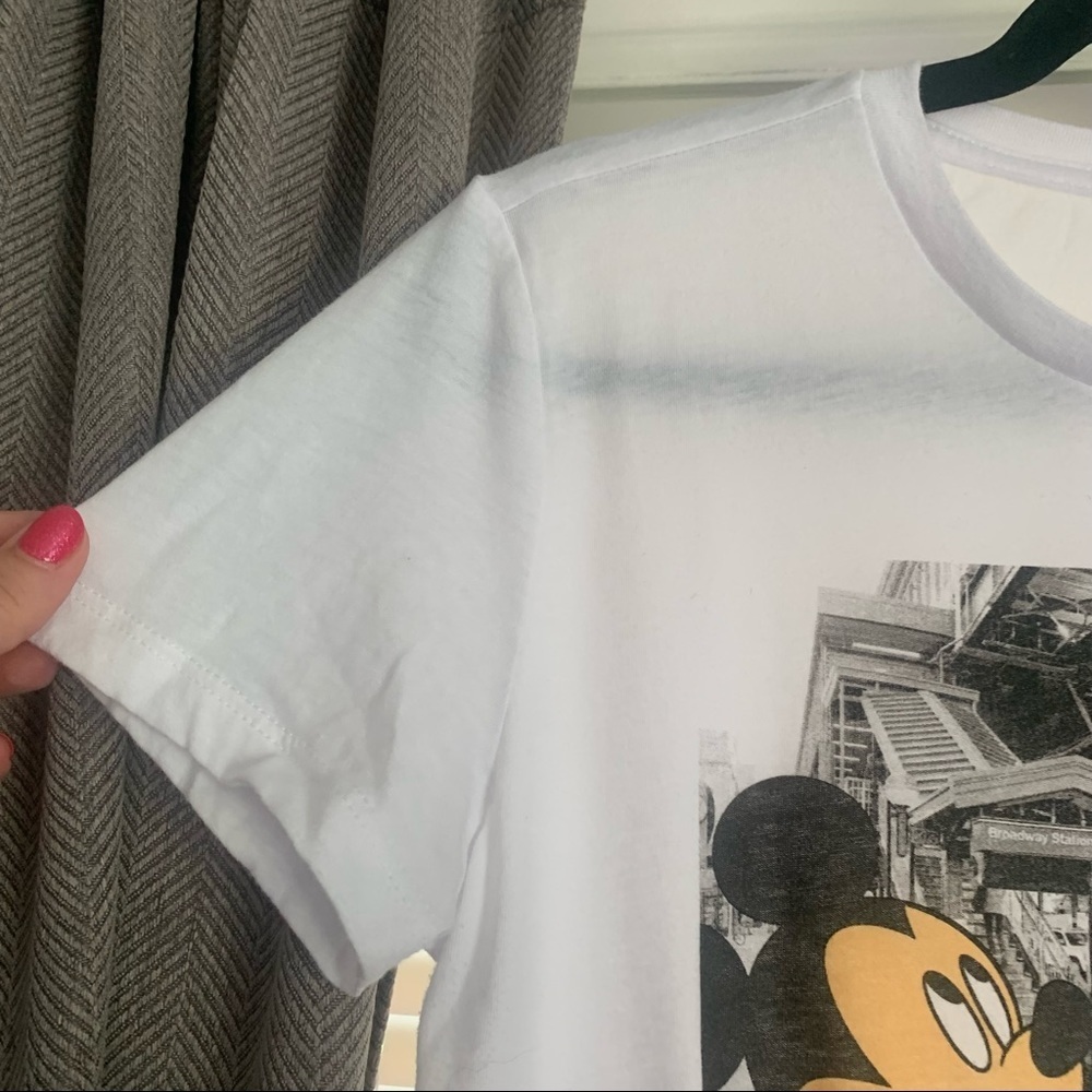 Disney Mickey Mouse T-shirt Medium - Picture 4 of 7